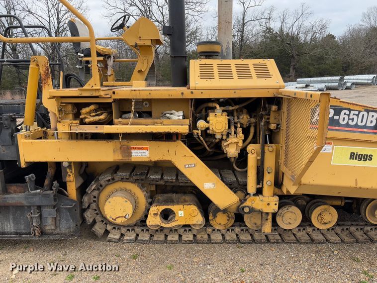 image for item FB3171 2001 Caterpillar AP-650B paver