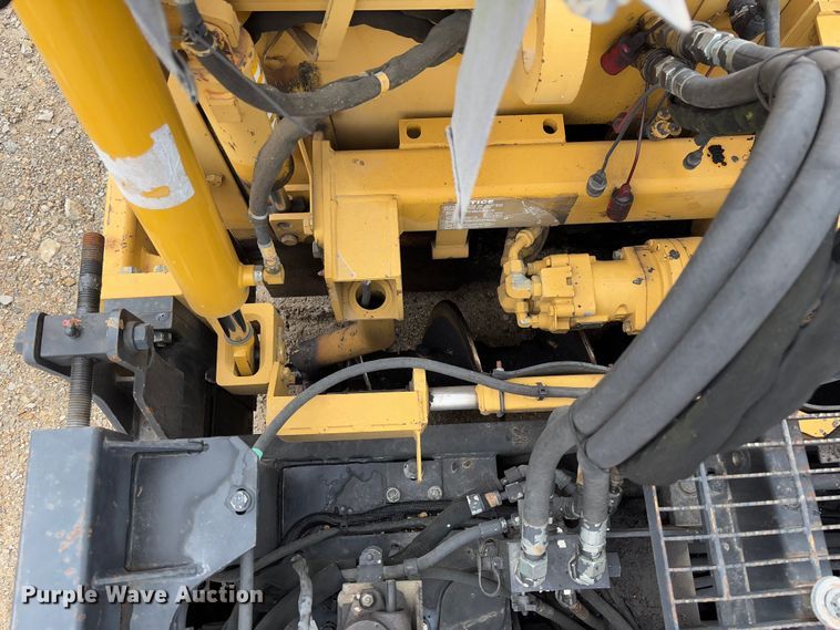 image for item FB3171 2001 Caterpillar AP-650B paver