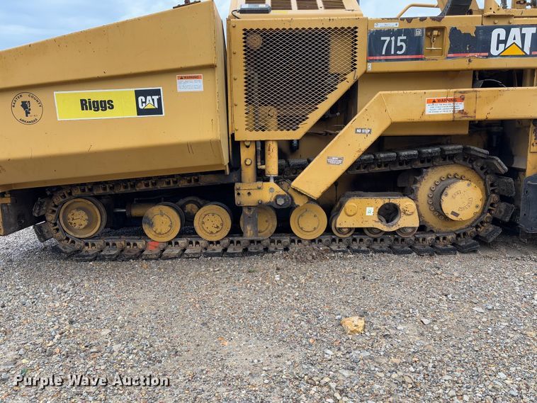 image for item FB3171 2001 Caterpillar AP-650B paver