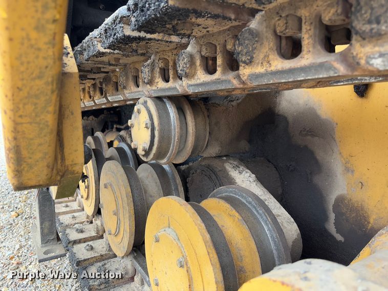 image for item FB3171 2001 Caterpillar AP-650B paver