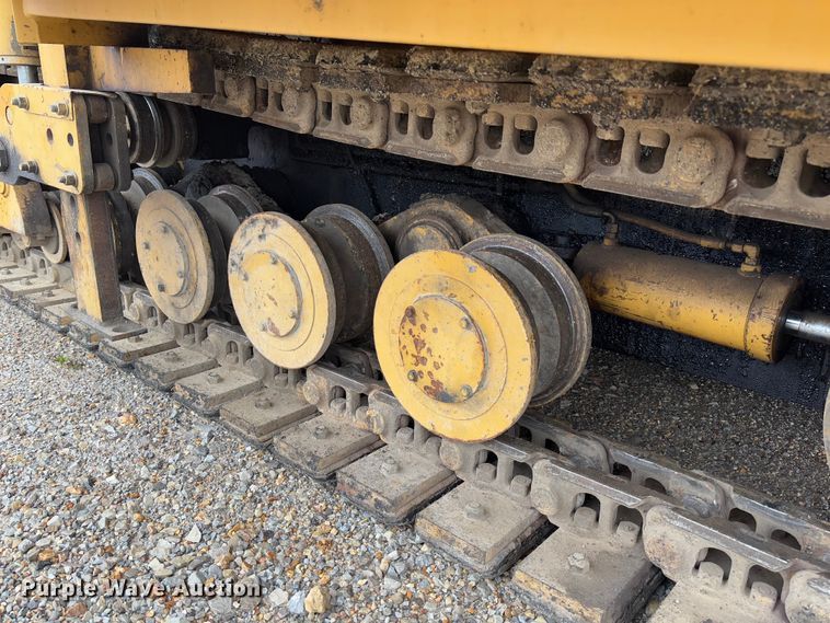 image for item FB3171 2001 Caterpillar AP-650B paver
