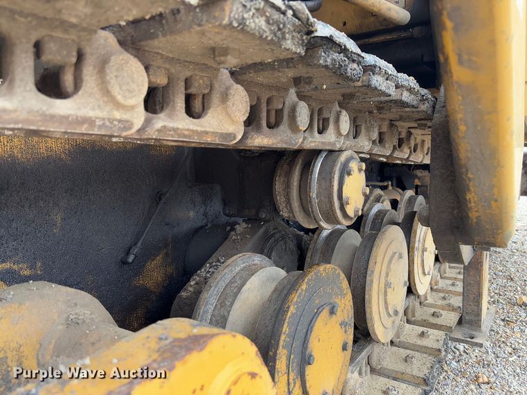 image for item FB3171 2001 Caterpillar AP-650B paver