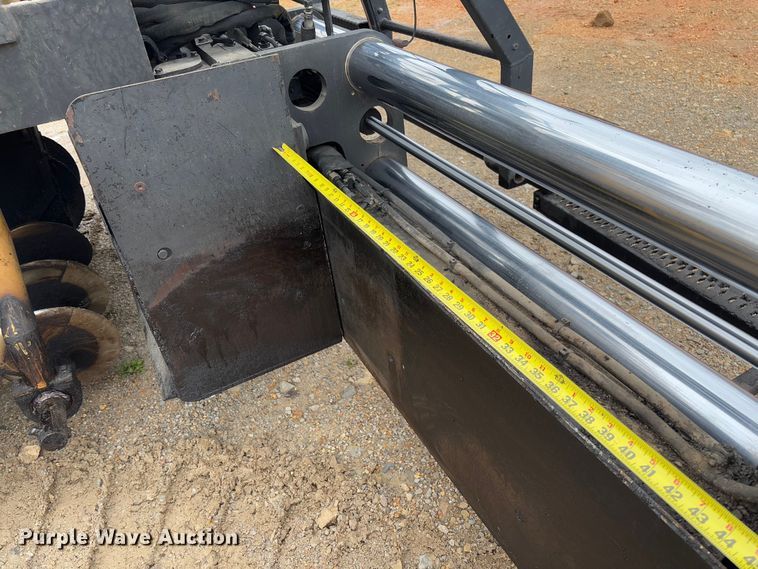 image for item FB3171 2001 Caterpillar AP-650B paver