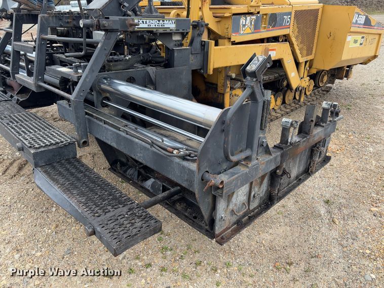 image for item FB3171 2001 Caterpillar AP-650B paver