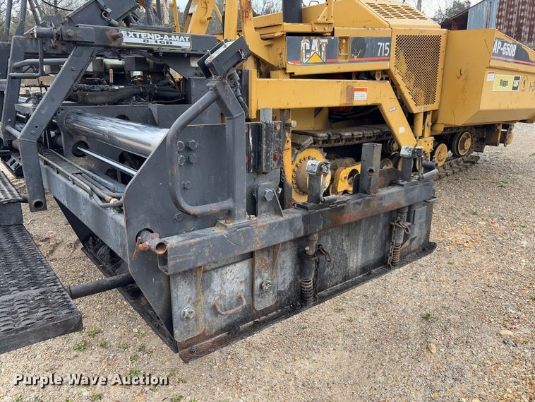image for item FB3171 2001 Caterpillar AP-650B paver
