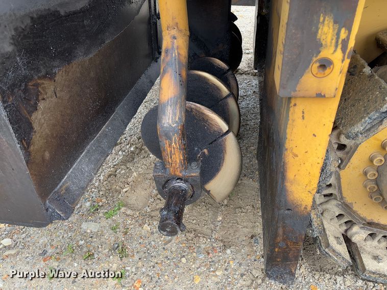 image for item FB3171 2001 Caterpillar AP-650B paver