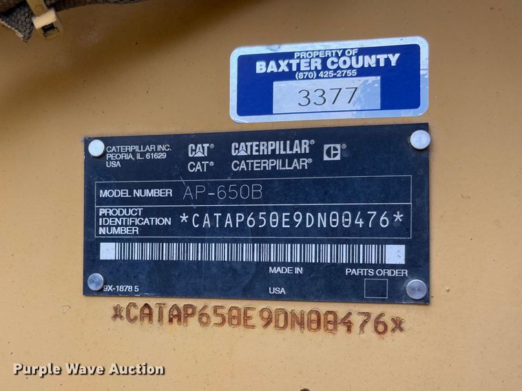 image for item FB3171 2001 Caterpillar AP-650B paver