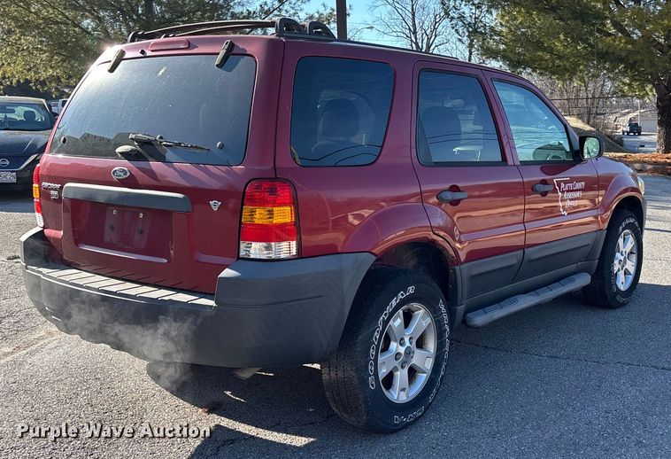 image for item FB3487 2006 Ford Escape XLT SUV