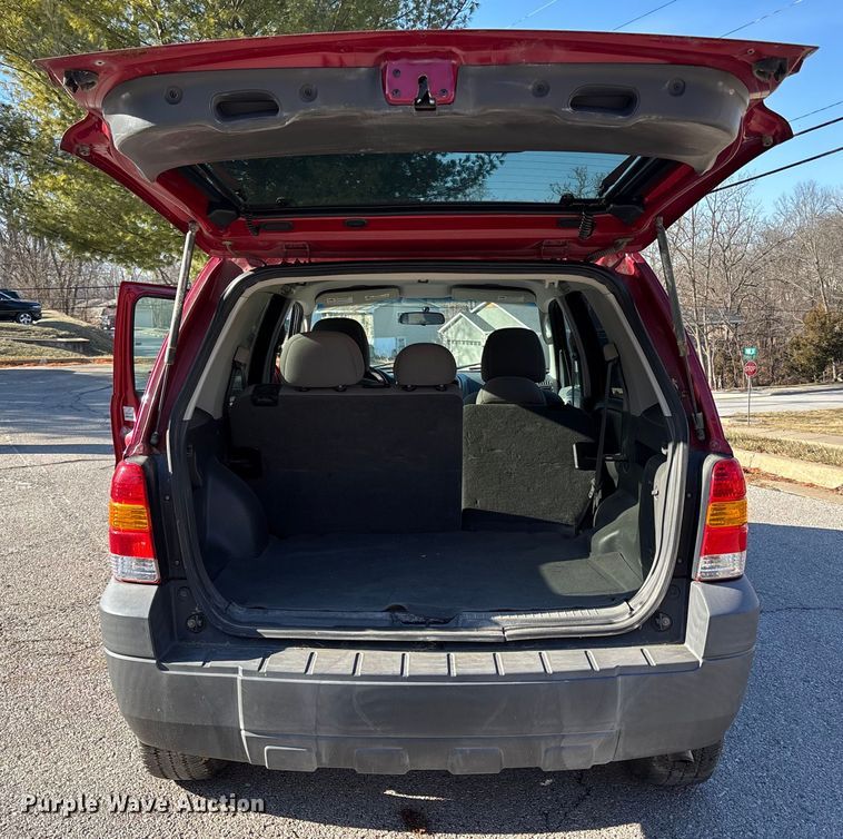 image for item FB3487 2006 Ford Escape XLT SUV