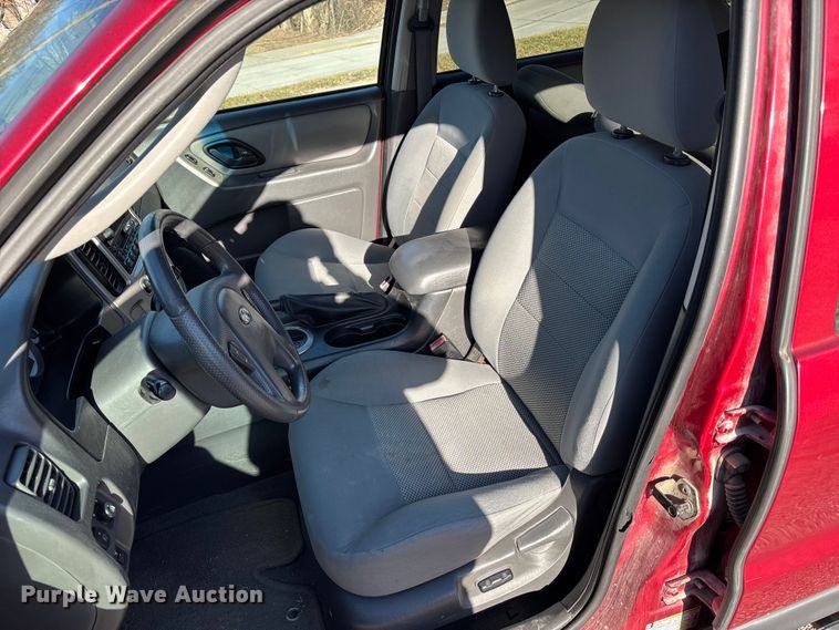 image for item FB3487 2006 Ford Escape XLT SUV