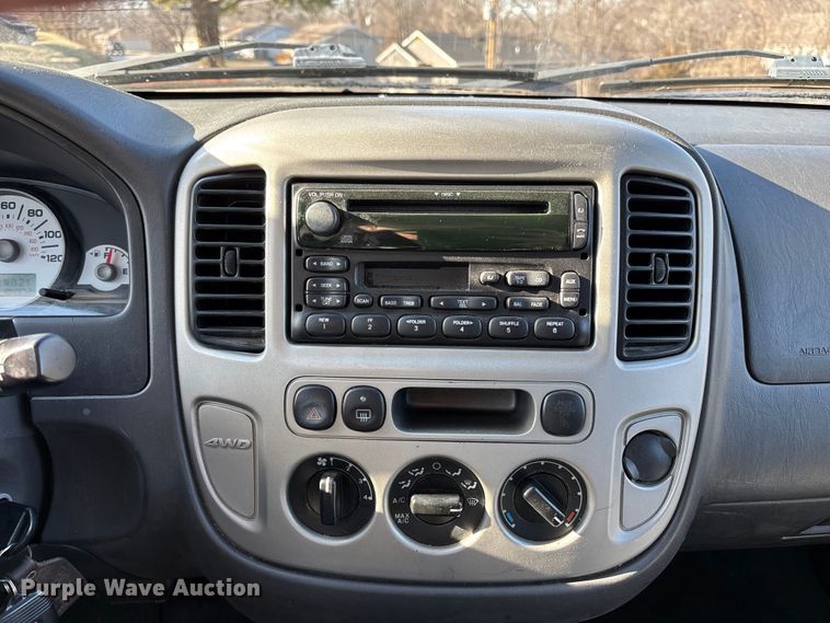 image for item FB3487 2006 Ford Escape XLT SUV