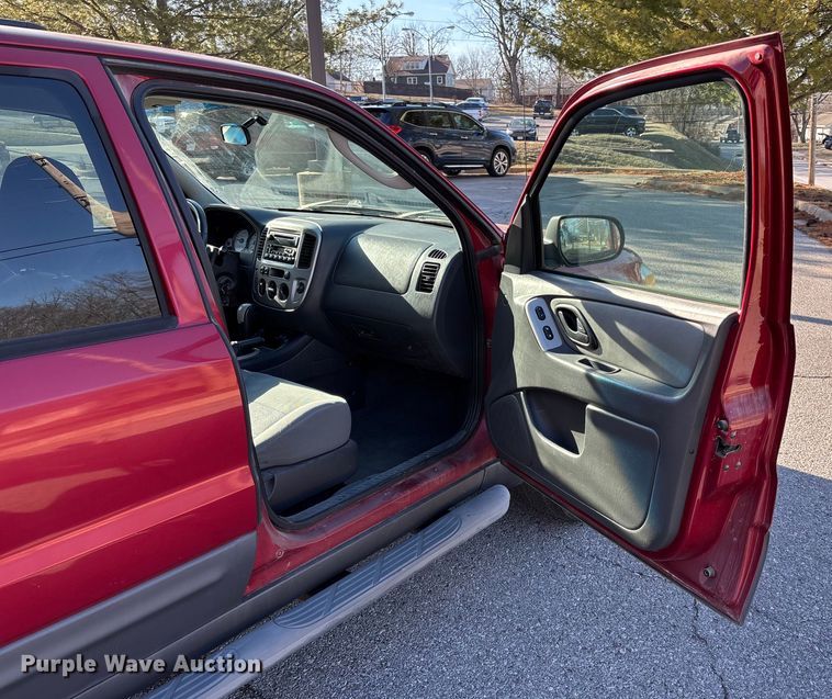 image for item FB3487 2006 Ford Escape XLT SUV