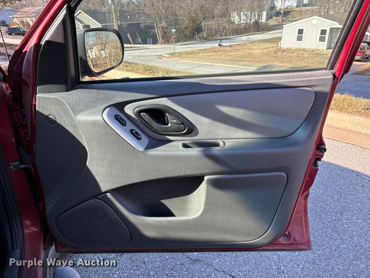 image for item FB3487 2006 Ford Escape XLT SUV