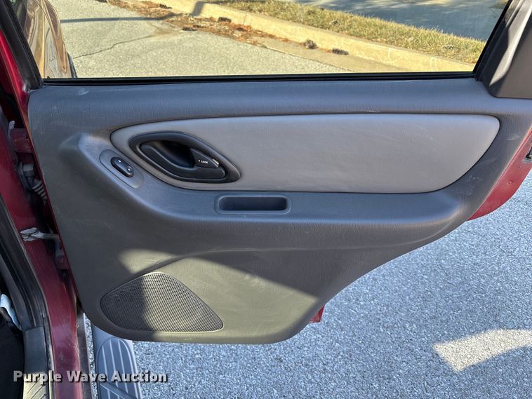 image for item FB3487 2006 Ford Escape XLT SUV