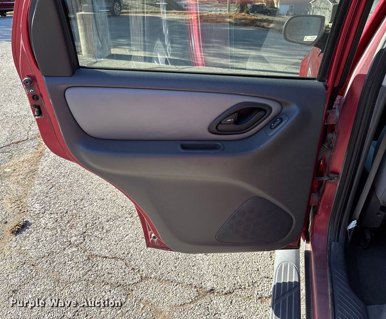 image for item FB3487 2006 Ford Escape XLT SUV