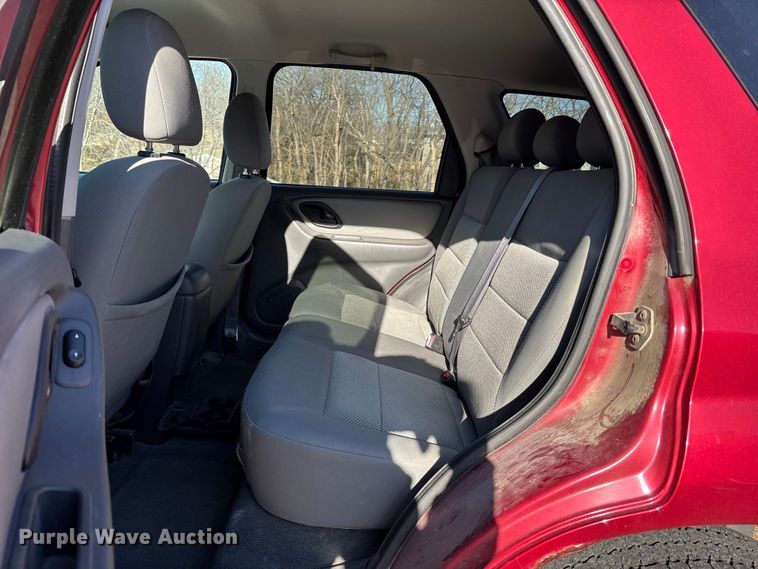 image for item FB3487 2006 Ford Escape XLT SUV