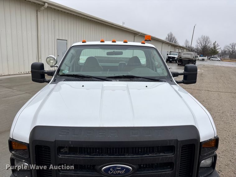 image for item FB3540 2008 Ford F350 utility bed pickup truck