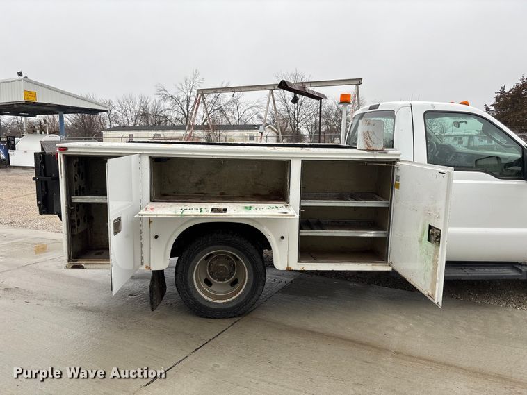 image for item FB3540 2008 Ford F350 utility bed pickup truck