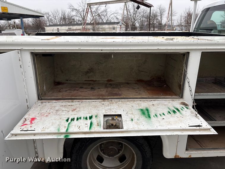 image for item FB3540 2008 Ford F350 utility bed pickup truck