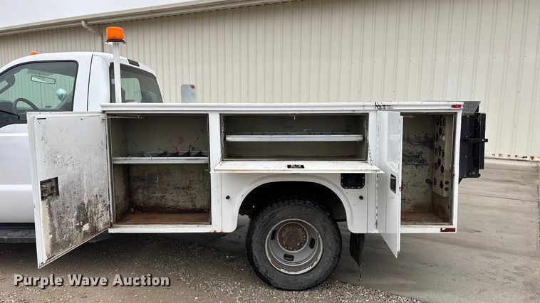 image for item FB3540 2008 Ford F350 utility bed pickup truck