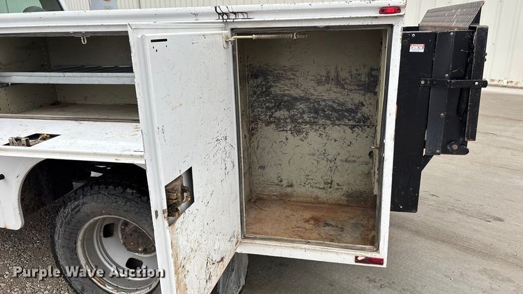 image for item FB3540 2008 Ford F350 utility bed pickup truck