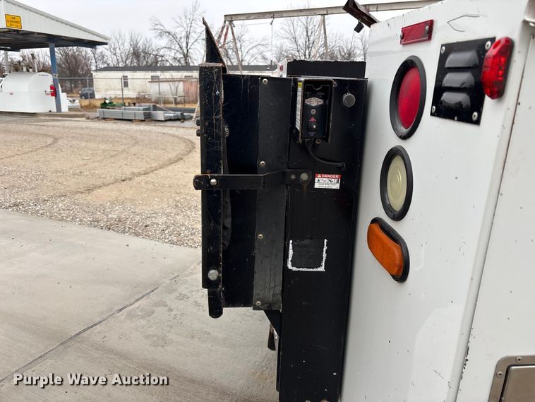 image for item FB3540 2008 Ford F350 utility bed pickup truck