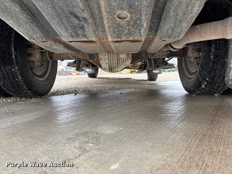 image for item FB3540 2008 Ford F350 utility bed pickup truck