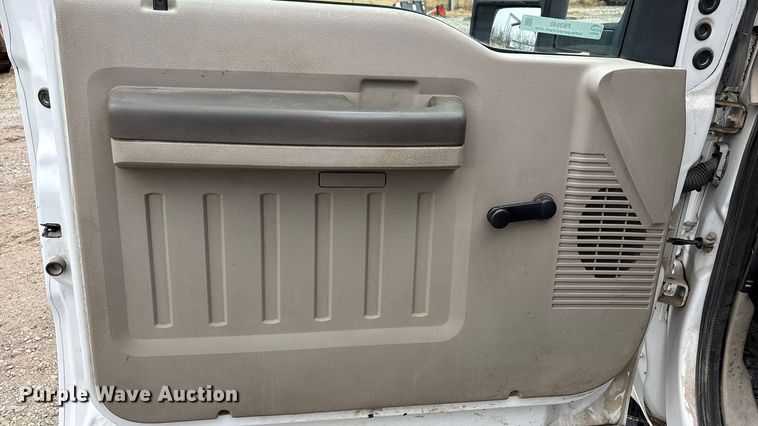 image for item FB3540 2008 Ford F350 utility bed pickup truck