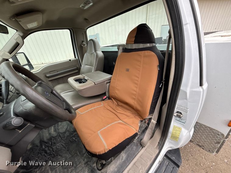 image for item FB3540 2008 Ford F350 utility bed pickup truck