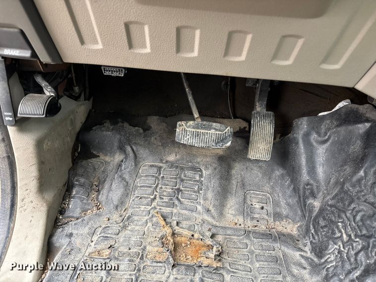 image for item FB3540 2008 Ford F350 utility bed pickup truck