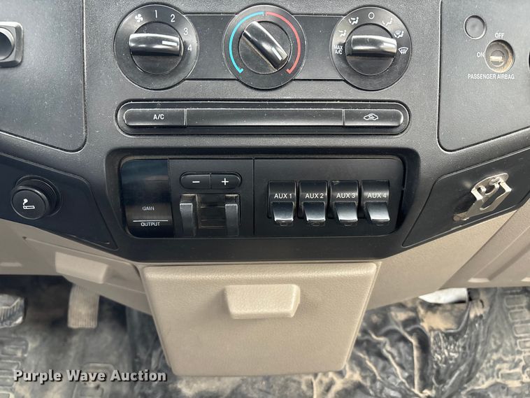 image for item FB3540 2008 Ford F350 utility bed pickup truck