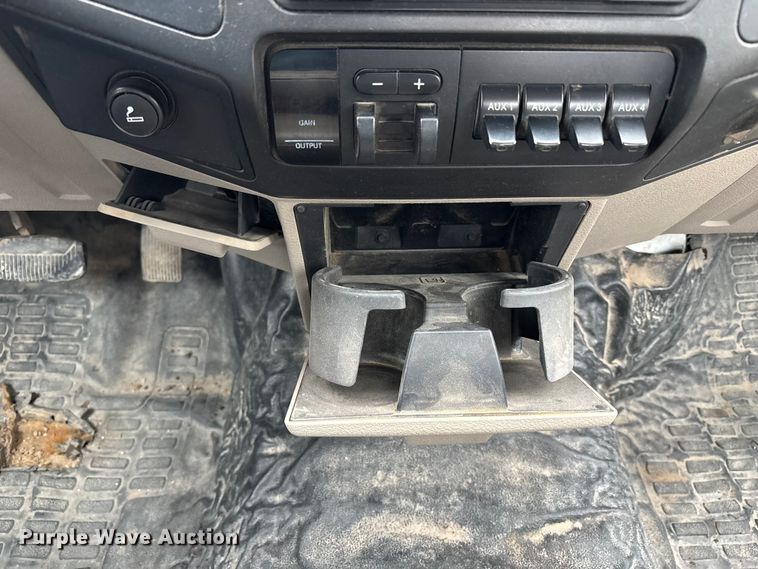 image for item FB3540 2008 Ford F350 utility bed pickup truck