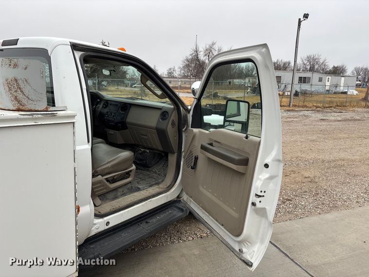 image for item FB3540 2008 Ford F350 utility bed pickup truck