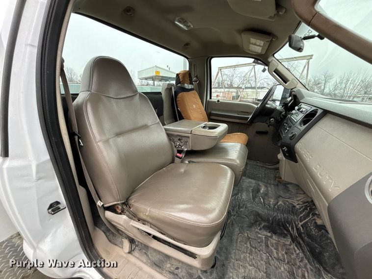 image for item FB3540 2008 Ford F350 utility bed pickup truck