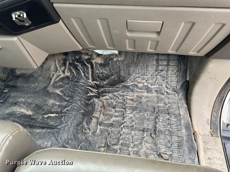 image for item FB3540 2008 Ford F350 utility bed pickup truck