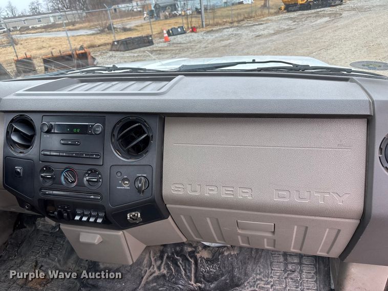 image for item FB3540 2008 Ford F350 utility bed pickup truck