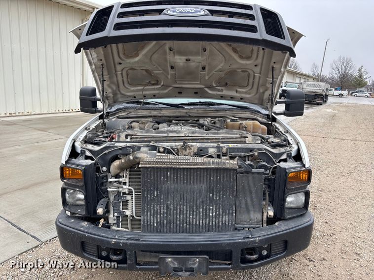 image for item FB3540 2008 Ford F350 utility bed pickup truck