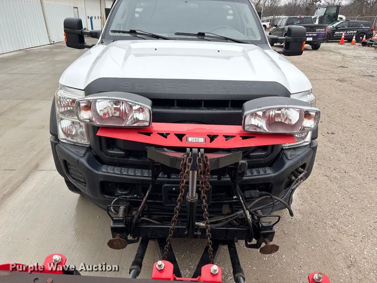 image for item FB3541 2016 Ford F550 dump truck