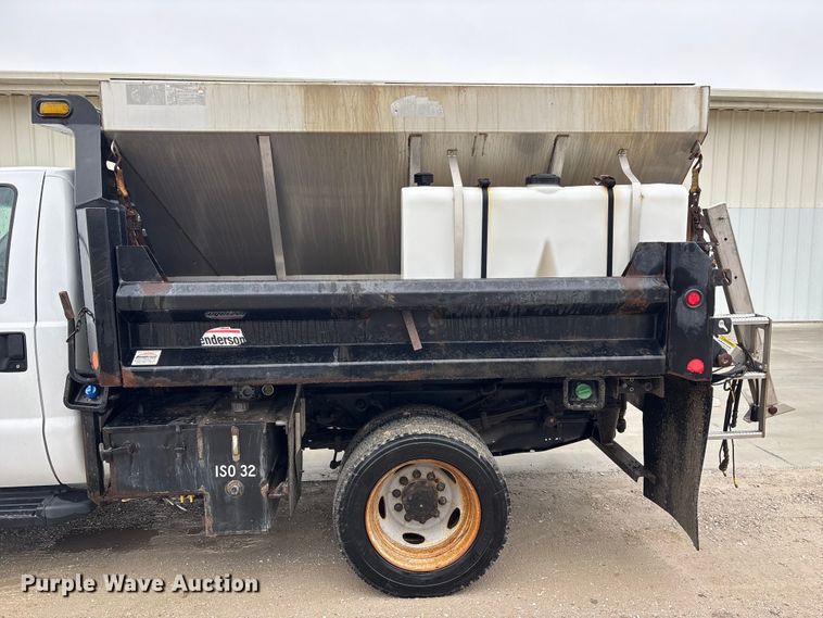 image for item FB3541 2016 Ford F550 dump truck