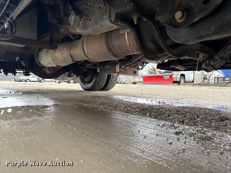 image for item FB3541 2016 Ford F550 dump truck