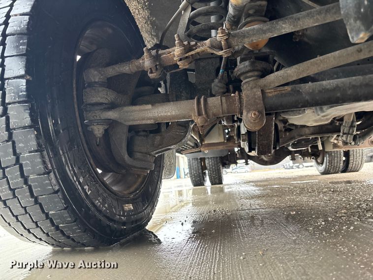 image for item FB3541 2016 Ford F550 dump truck