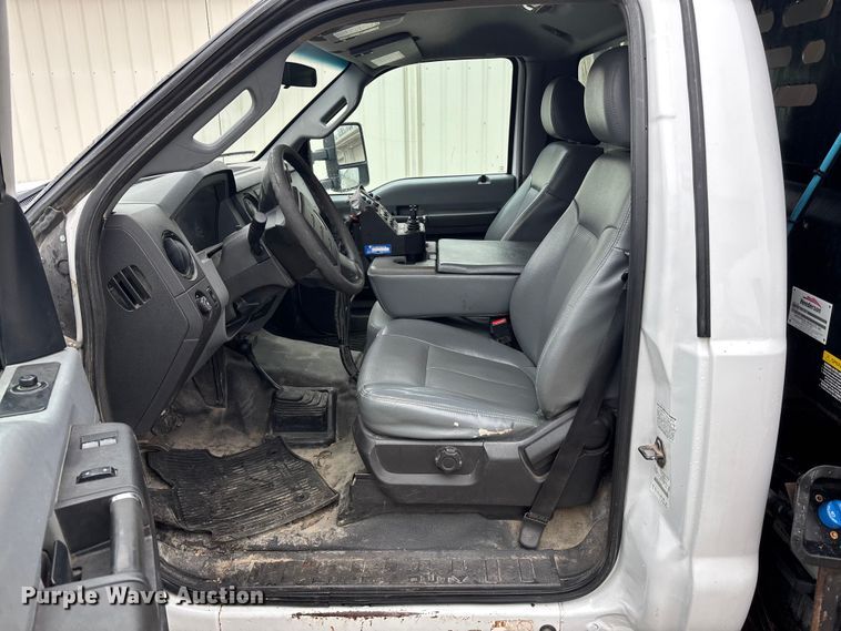 image for item FB3541 2016 Ford F550 dump truck