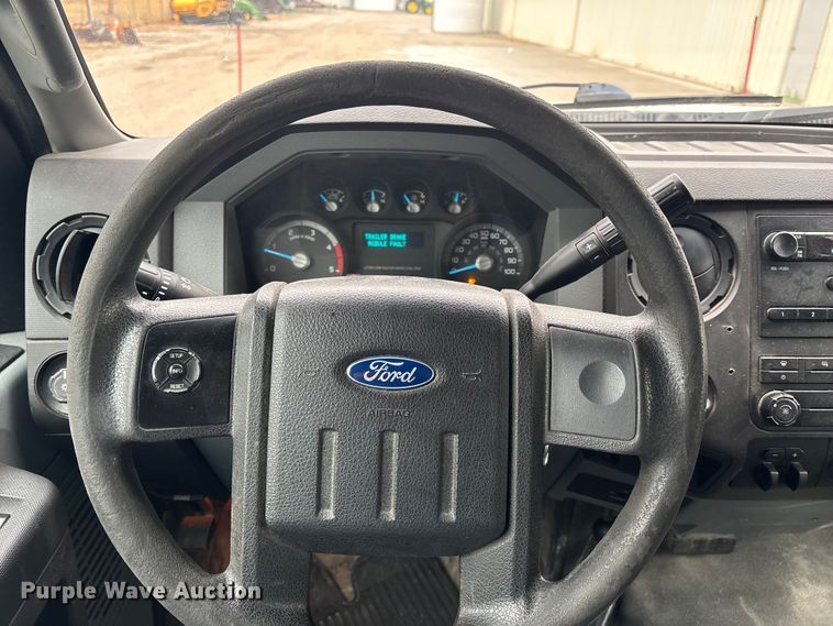 image for item FB3541 2016 Ford F550 dump truck