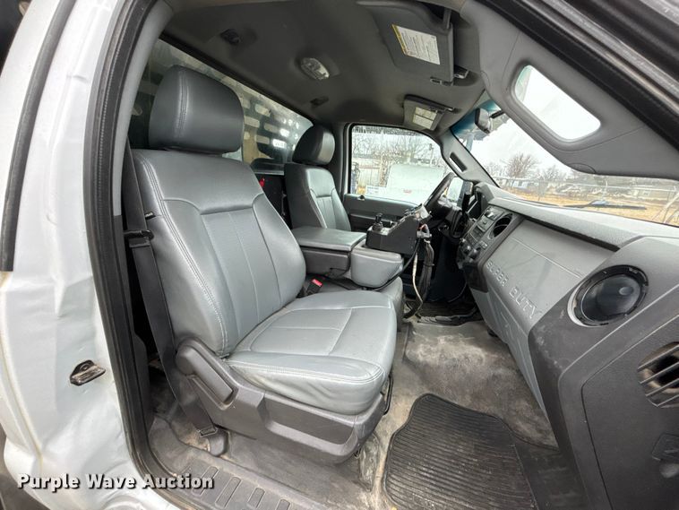 image for item FB3541 2016 Ford F550 dump truck