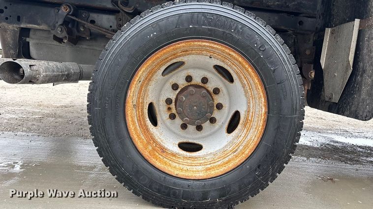 image for item FB3541 2016 Ford F550 dump truck