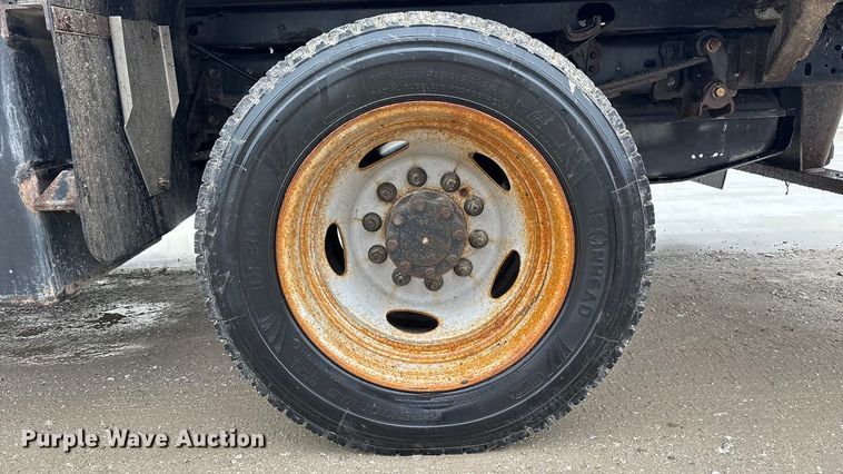 image for item FB3541 2016 Ford F550 dump truck