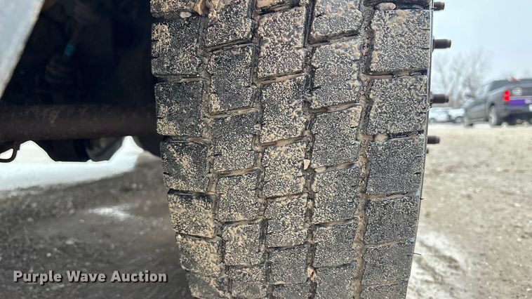 image for item FB3541 2016 Ford F550 dump truck