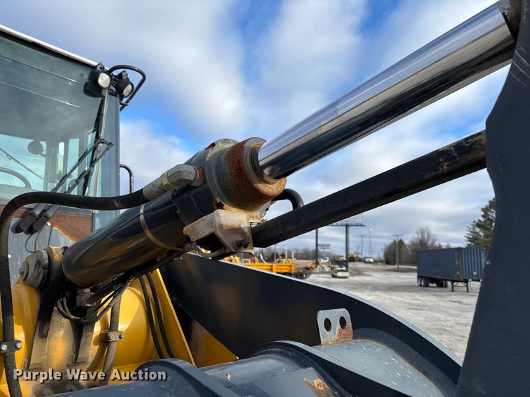 image for item FC1625 2006 John Deere 544J High Lift wheel loader