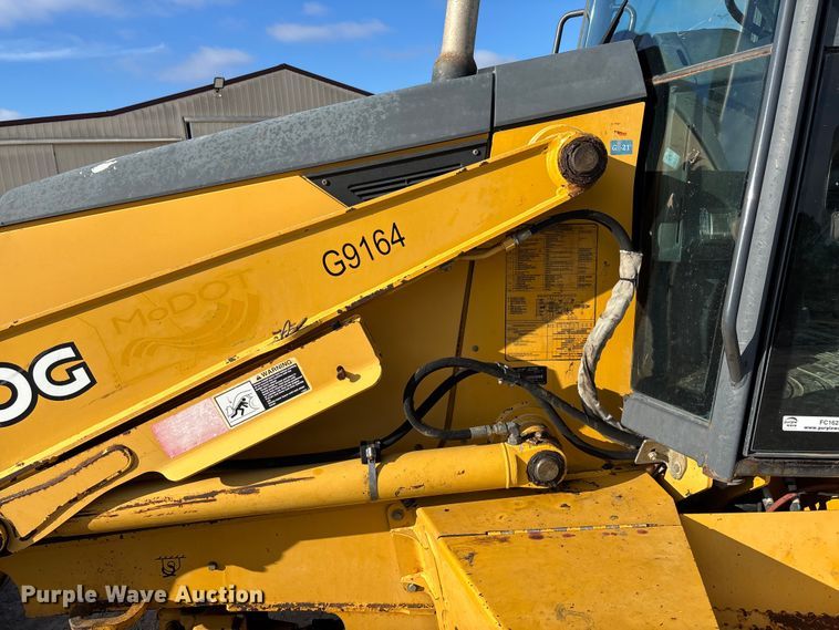 image for item FC1627 2005 John Deere 410G backhoe