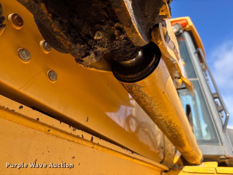 image for item FC1627 2005 John Deere 410G backhoe